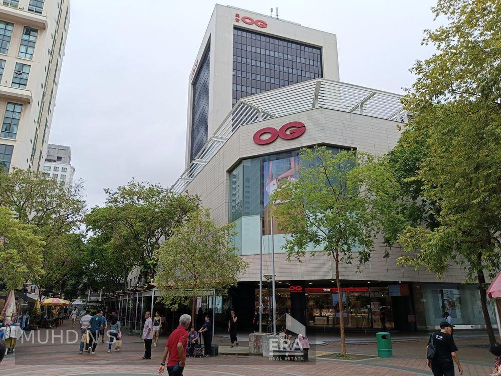 Highly Visible! Suit for Cafe, Bubble Tea, or Take Away Concept!