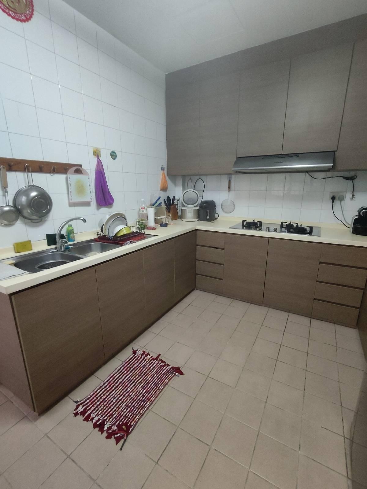 Kingsgrove Condominium For Rent, $5,200, 3 Bed 3 Bath 1,528 sqft $3.40 psf