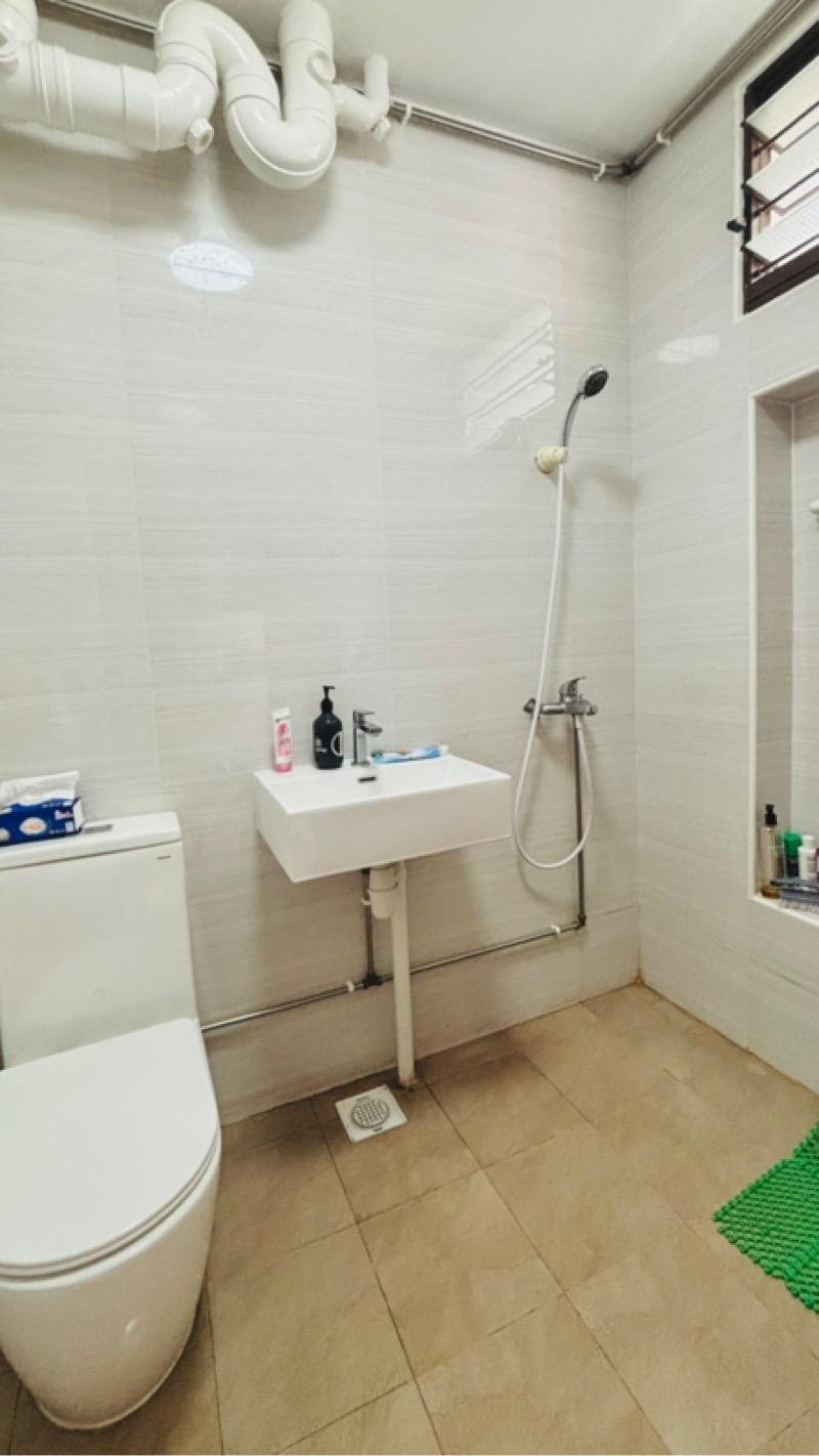 163 Yung Ping Road HDB Apartment Room Rental, $1,400, 1 Bed 2,152 sqft $0.65 psf