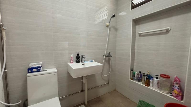 163 Yung Ping Road HDB Apartment Room Rental, $1,400, 1 Bed 2,152 sqft $0.65 psf