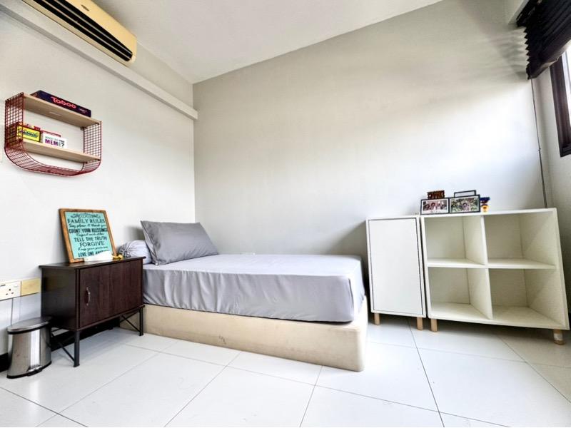 166A Teck Whye Crescent HDB Apartment Room Rental, $999, 1 Bed 2 Bath 731 sqft $1.37 psf