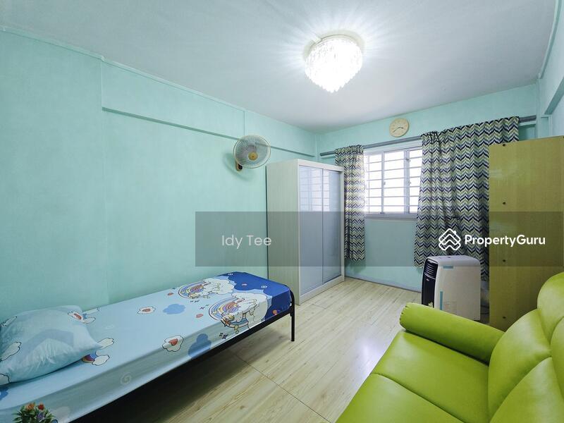 Prop-GPT: HDB Flat: D27 Yishun 312 Yishun Ring Road