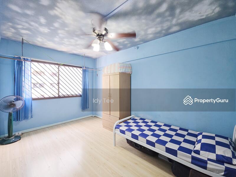 Prop-GPT: HDB Flat: D27 Yishun 312 Yishun Ring Road