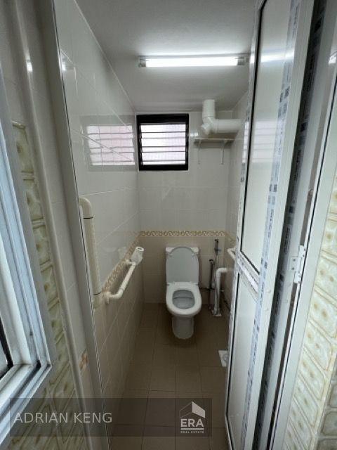 Prop-GPT: HDB - 2 room: D07 Bugis 271 Queen Street