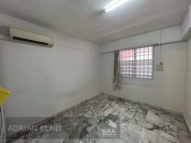 HDB - 2 room for Rent: Queen Street, Bugis, D07, 180271