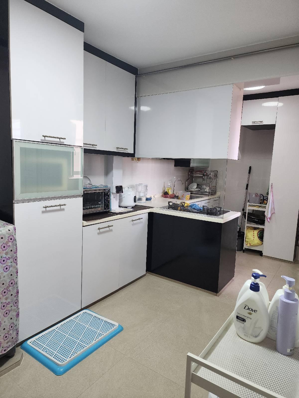 723 Clementi West Street 2 HDB Apartment Room Rental, $1,100, 1 Bed 1 Bath 215 sqft $5.12 psf