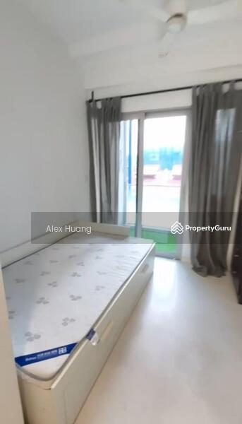 Prop-GPT: Apartment: D14  #1 Loft