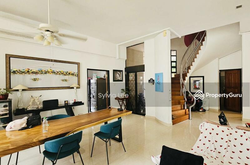 Prop-GPT: Bungalow: D10  Duchess Gardens