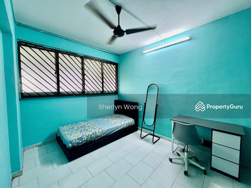 Prop-GPT: HDB Flat: D22 Boon Lay 921 Jurong West Street 92