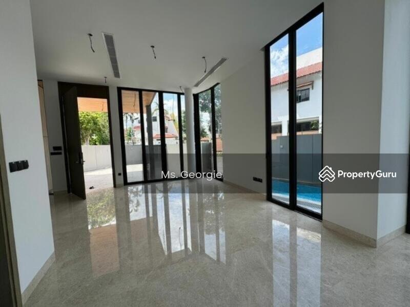 Prop-GPT: Semi-Detached: D19  Brand New Semi-Detached with Lift & Pool Near Kovan MRT