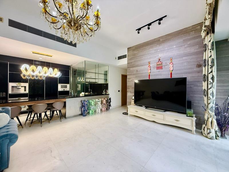 Prop-GPT: Condominium: D15 Marine Parade Silversea