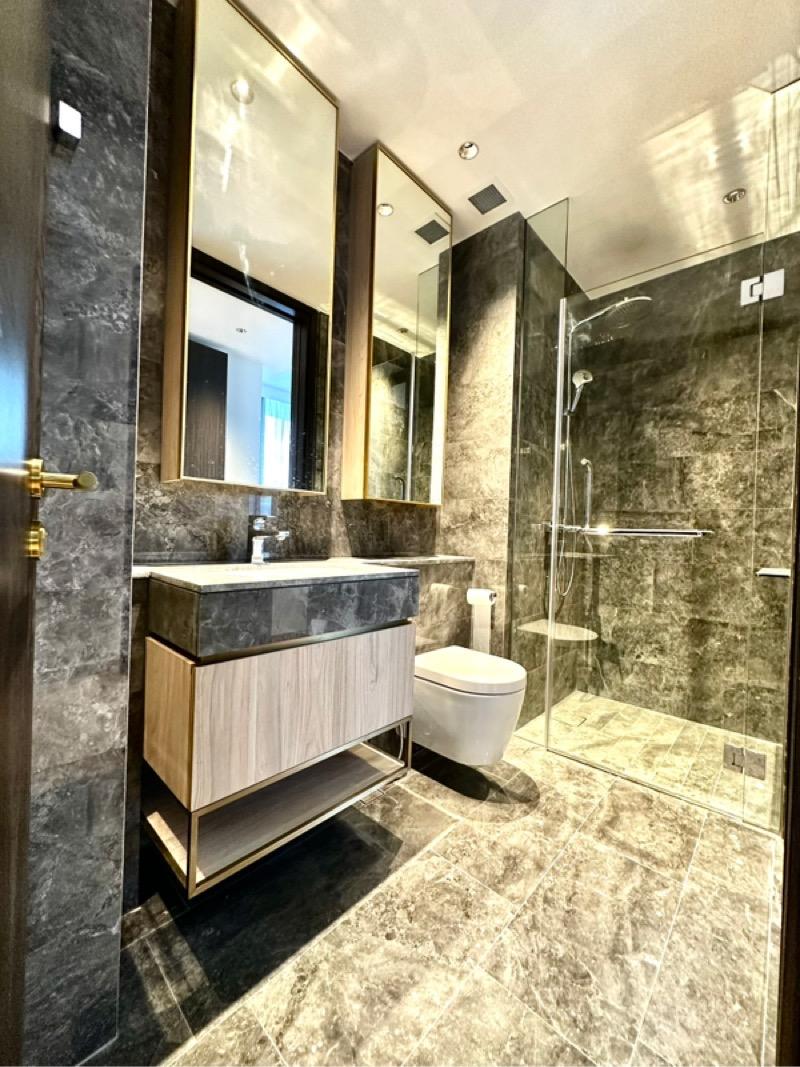 Meyer Mansion Condominium For Rent, $7,500, 3 Bed 2 Bath 1,109 sqft $6.76 psf