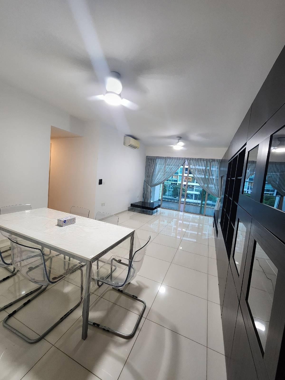 THE MINTON Condominium For Rent, $5,800, 3 Bed 3 Bath 1,216 sqft $4.77 psf