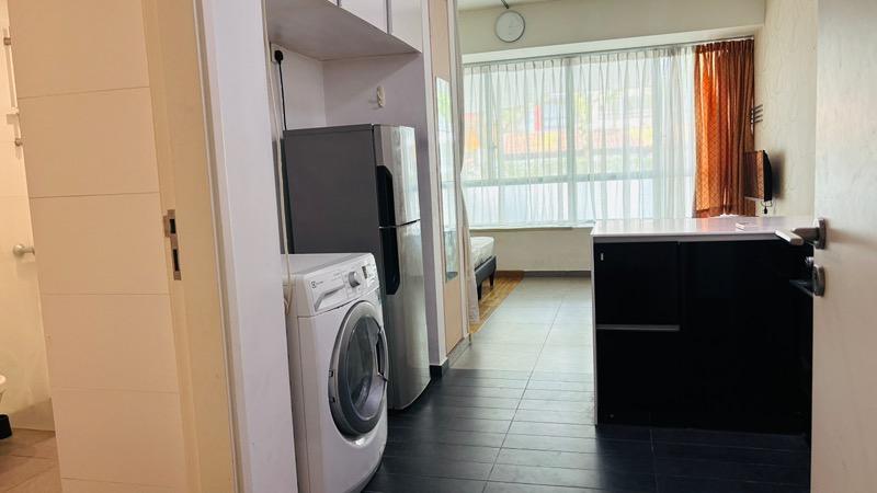 THE MINTON Condominium For Rent, $2,5501 Bath 470 sqft $5.43 psf