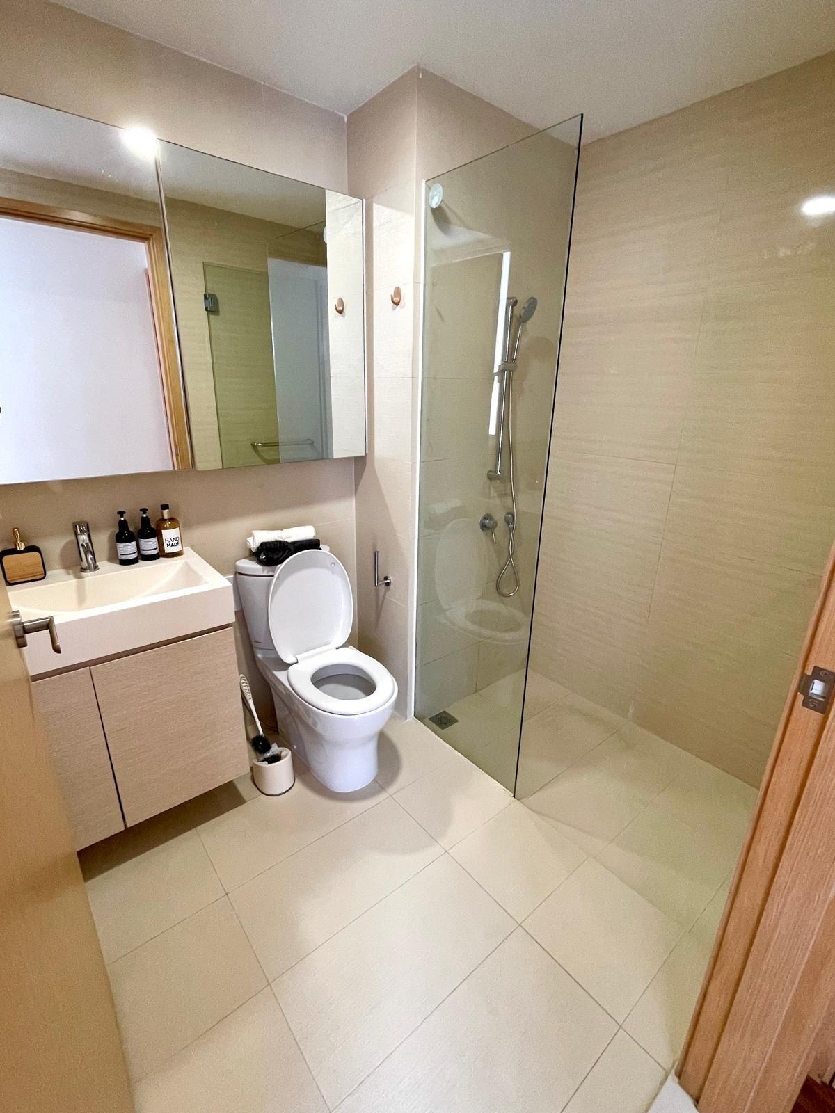 Condominium for Rent: D18, 528614