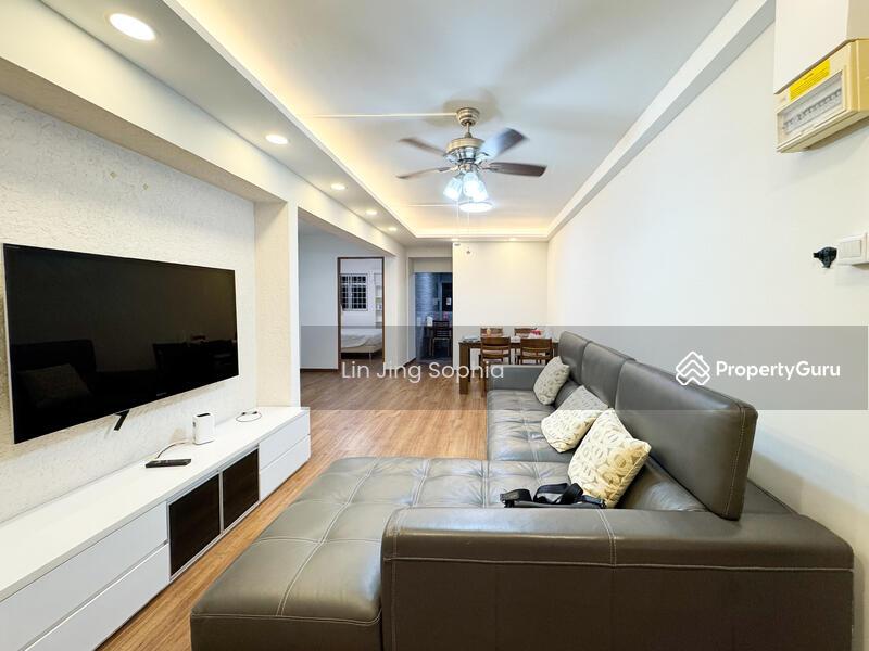 Prop-GPT: HDB Flat: D20 Ang Mo Kio 154 Ang Mo Kio Avenue 5