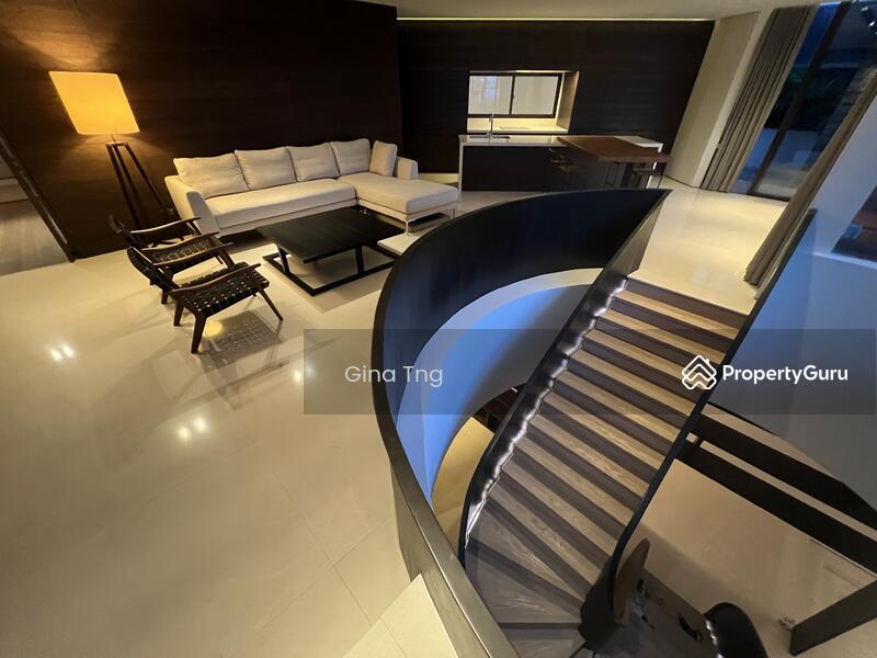 Prop-GPT: Condominium: D10  Beverly Hill
