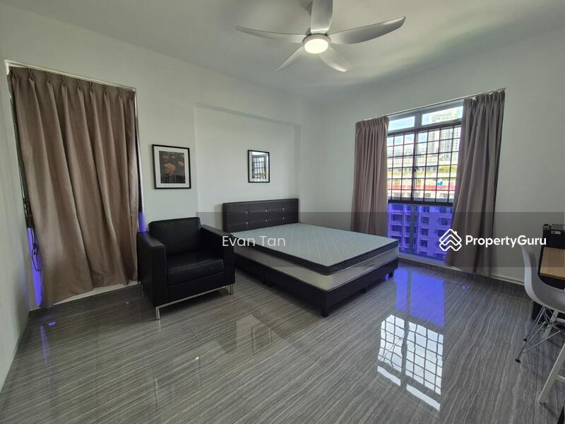 Master Room @ Emerald Park! 1 Pax Only!