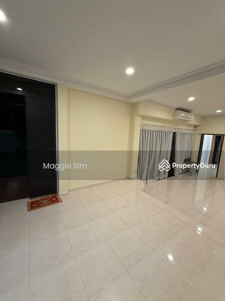 Semi-Detached for Rent: D28, 806093