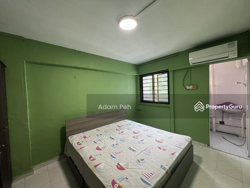 Prop-GPT: HDB Flat: D19  405 Hougang Avenue 10