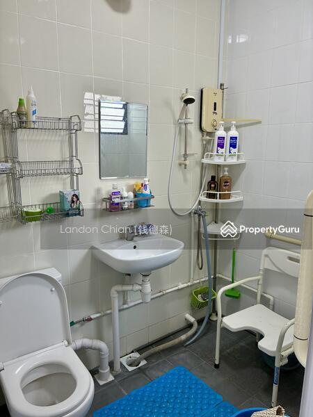 665 Hougang Avenue 4