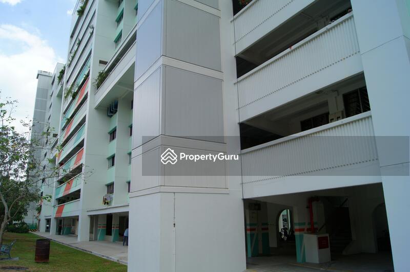 665 Hougang Avenue 4