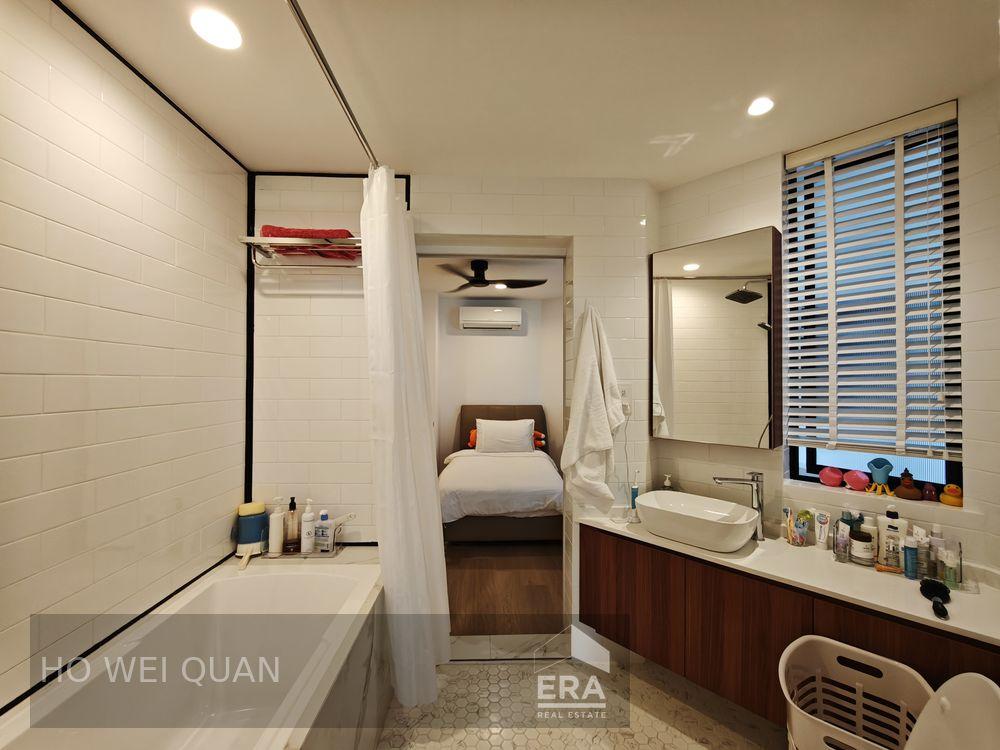 Rare, Newly Renovated Duplex Near Orchard and Somerset Mrt