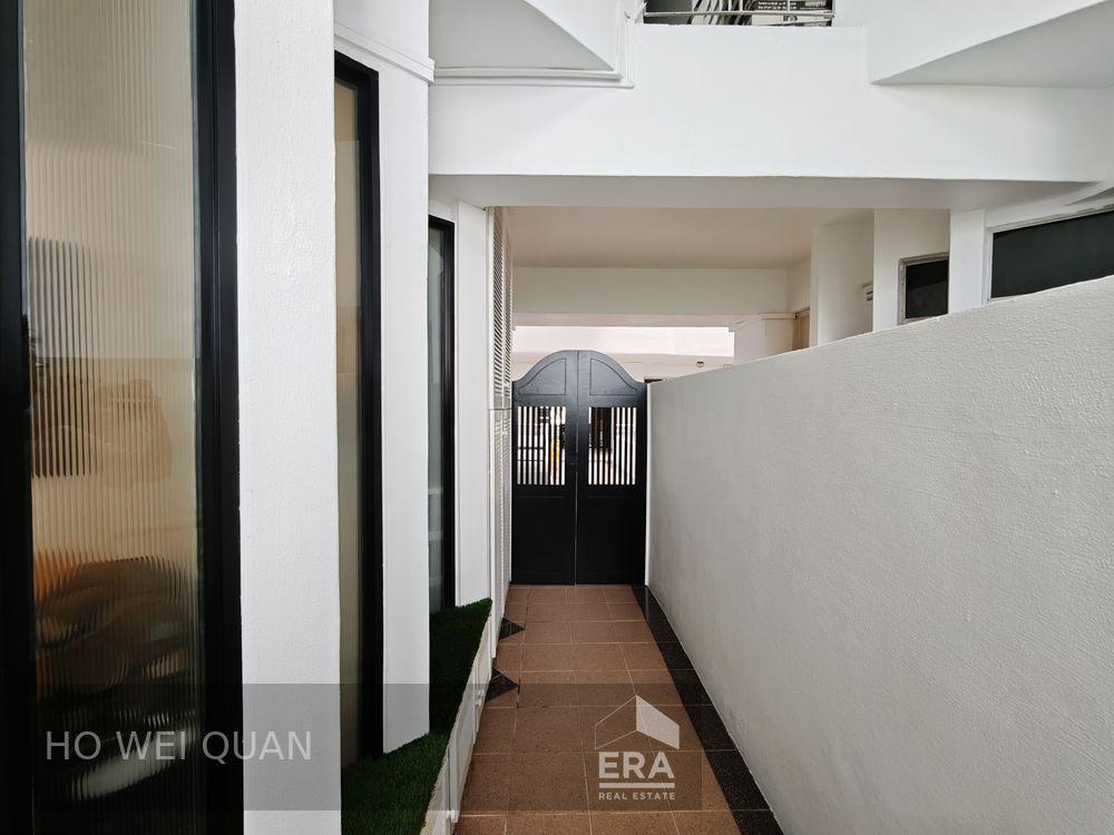 Rare, Newly Renovated Duplex Near Orchard and Somerset Mrt