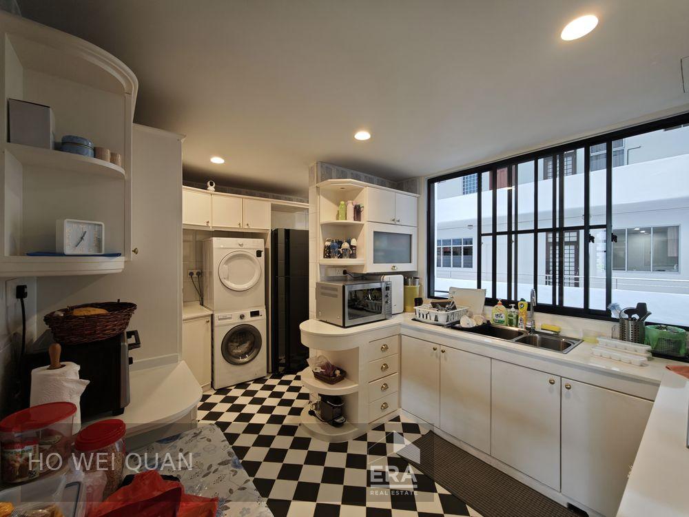 Rare, Newly Renovated Duplex Near Orchard and Somerset Mrt