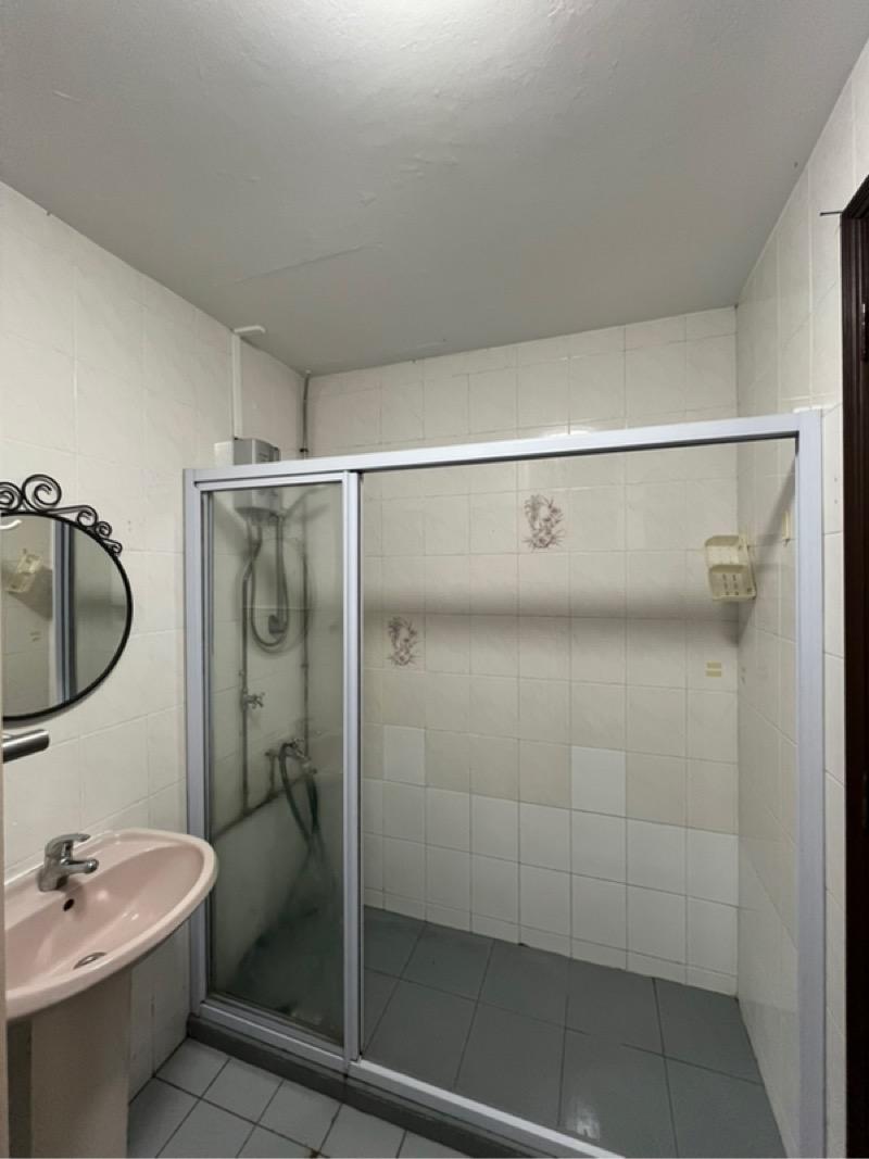 Skt Mansion Apartment Room Rental, $1,700, 1 Bed 1 Bath 200 sqft $8.50 psf