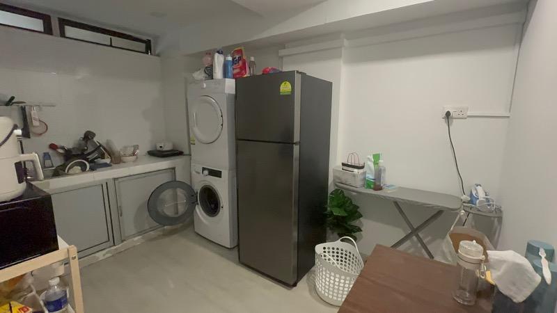 People's Park Complex Apartment Room Rental, $1,350, 1 Bed 1 Bath 120 sqft $11.25 psf