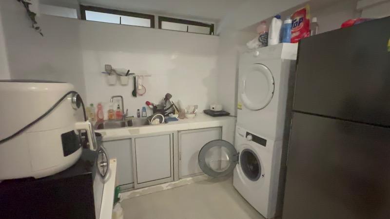 People's Park Complex Apartment Room Rental, $1,350, 1 Bed 1 Bath 120 sqft $11.25 psf