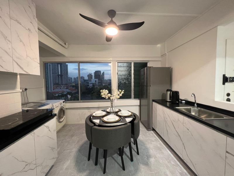 People's Park Complex Apartment Room Rental, $2,299, 1 Bed 1 Bath 300 sqft $7.66 psf
