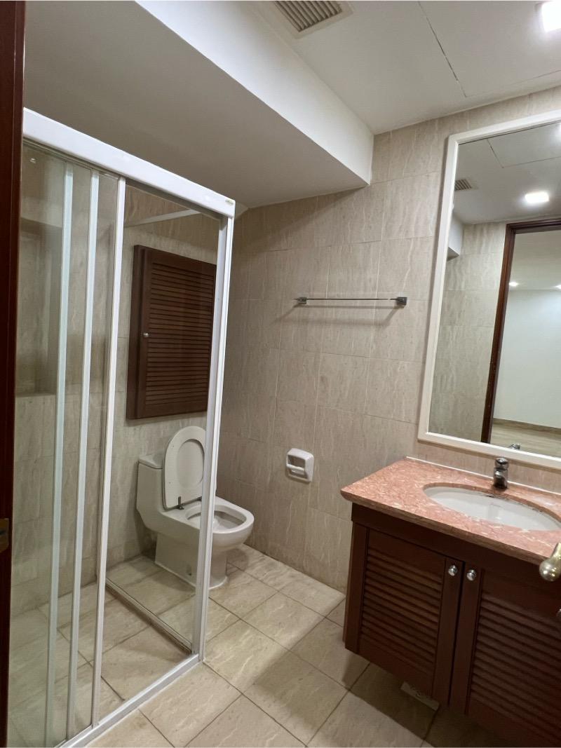 Duchess Crest Condominium For Rent, $13,800, 5 Bed 5 Bath 4,295 sqft $3.21 psf
