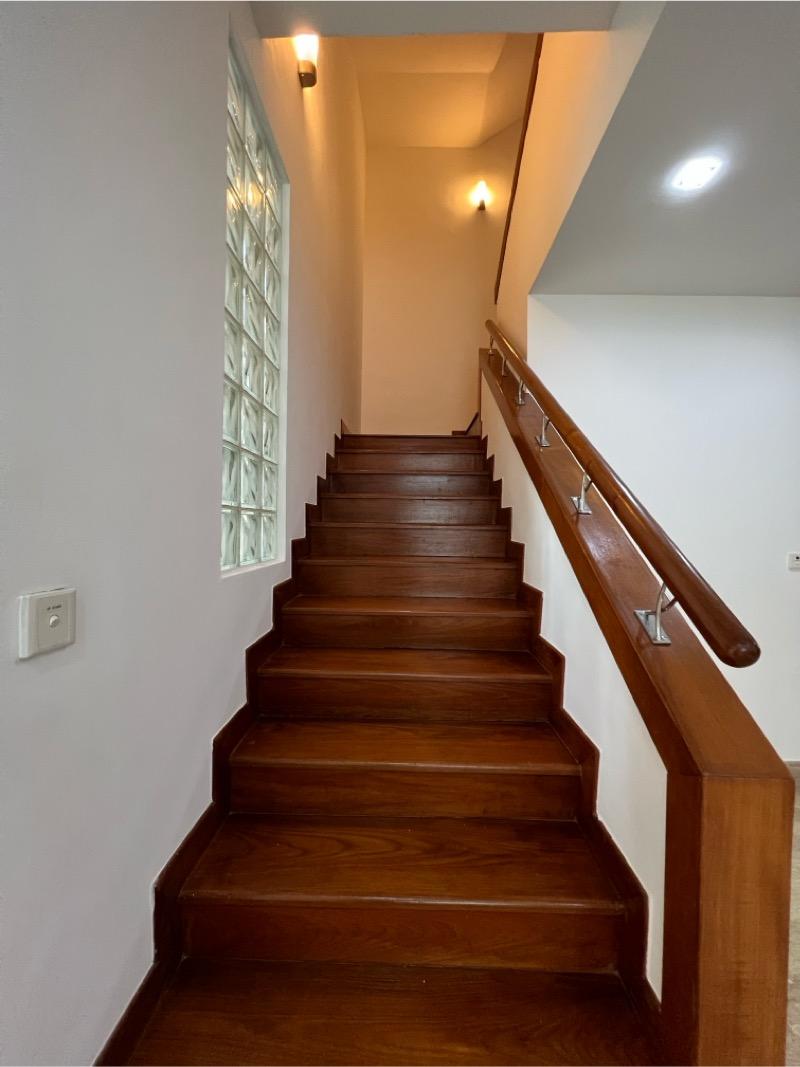 Duchess Crest Condominium For Rent, $13,800, 5 Bed 5 Bath 4,295 sqft $3.21 psf