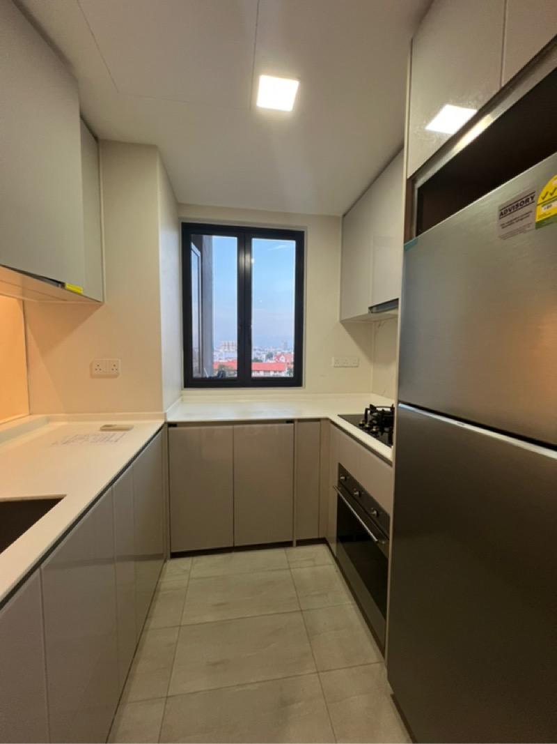 Parc Esta Condominium For Rent, $5,900, 3 Bed 2 Bath 926 sqft $6.37 psf