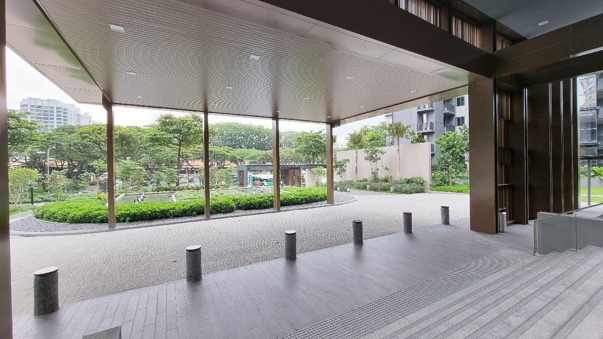 Parc Esta Condominium For Rent, $4,200, 2 Bed 1 Bath 635 sqft $6.61 psf