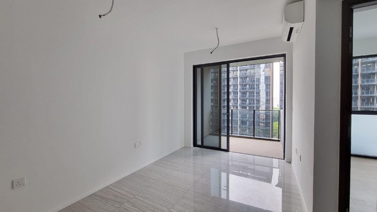 Parc Esta Condominium For Rent, $4,200, 2 Bed 1 Bath 635 sqft $6.61 psf