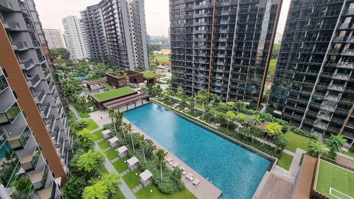 Parc Esta Condominium For Rent, $4,200, 2 Bed 1 Bath 635 sqft $6.61 psf