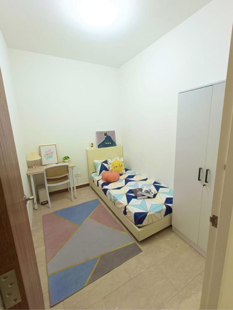 Prop-GPT: Condominium: D27 Yishun Yishun Emerald