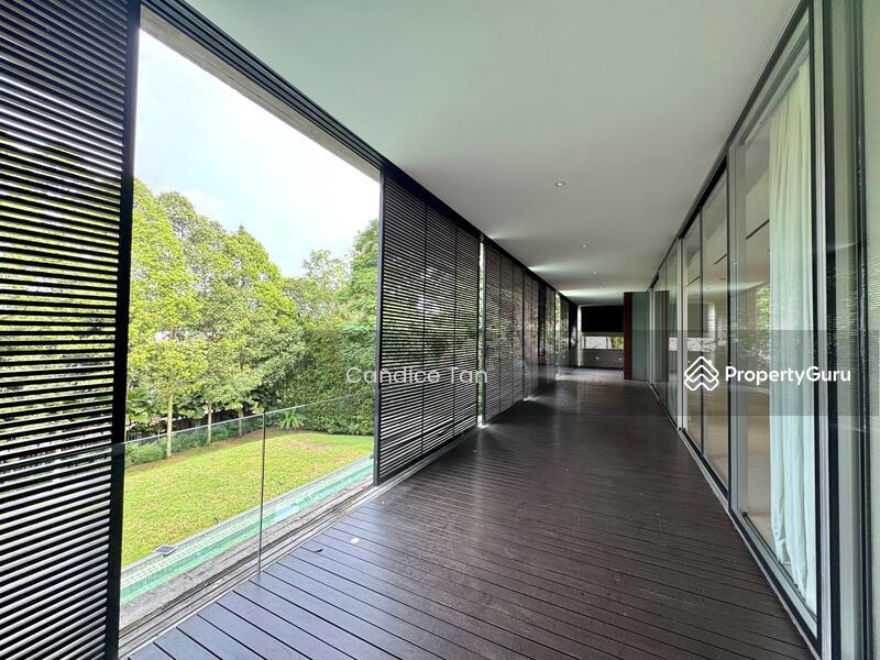 Prop-GPT: Bungalow - Good Class: D10  MODERN GCB, ELEVATED LAND, BRIGHT AND AIRY