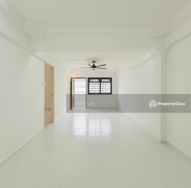 Prop-GPT: HDB Flat: D10 Holland 3 Ghim Moh Road