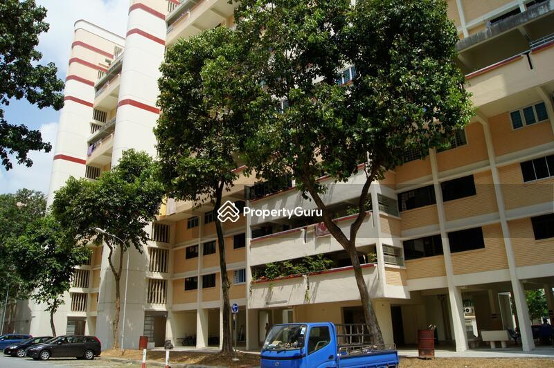 402 Hougang Avenue 10