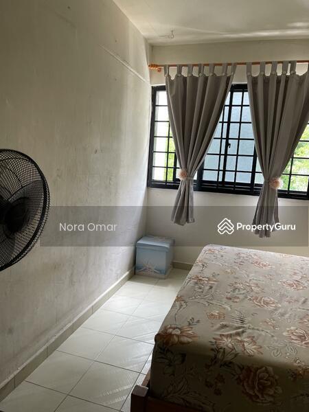402 Hougang Avenue 10