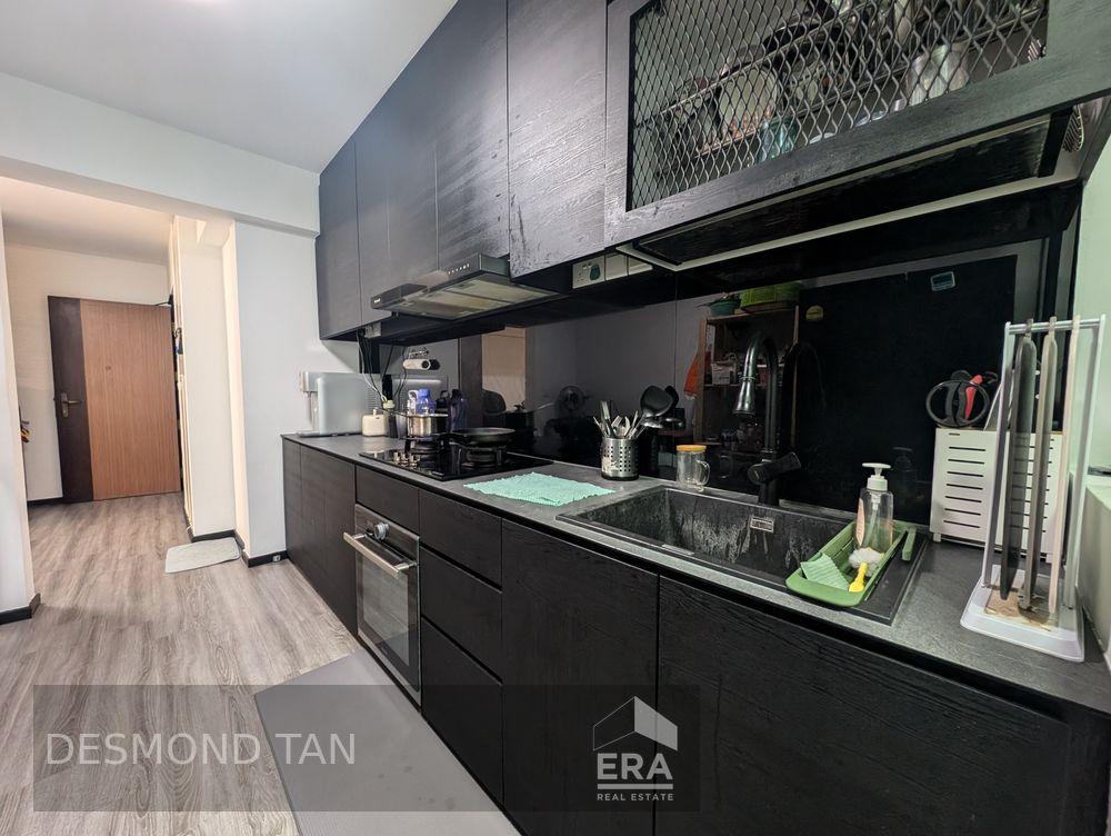 Prop-GPT: HDB - 2 room: D23 Bukit Batok 450b Bukit Batok West Avenue 6