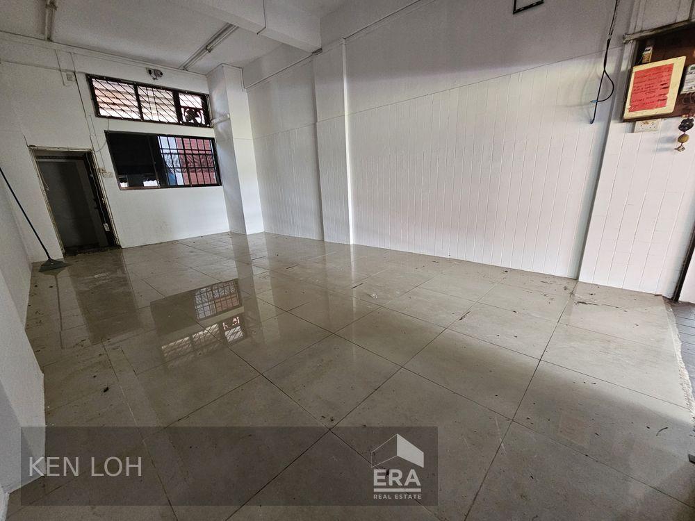 Prop-GPT: Retail: D25 Woodlands 304 Woodlands Street 31