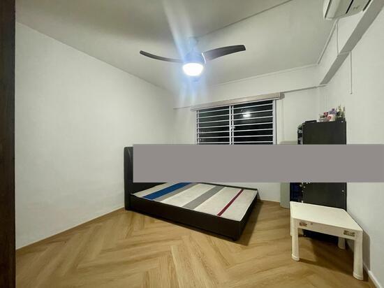 Prop-GPT: HDB Apartment: D27 Yishun 264 Yishun Street 22