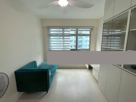 Prop-GPT: HDB Apartment: D19 Punggol 209C Punggol Place