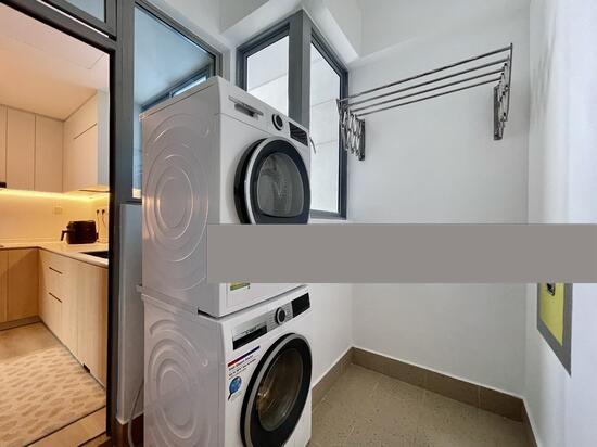 Blue Horizon Condominium Room Rental, $1,600, 1 Bed 1 Bath 130 sqft $12.31 psf