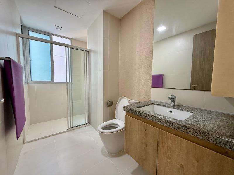 The Metropolitan Condominium Condominium Room Rental, $2,900, 1 Bed 1 Bath 150 sqft $19.33 psf